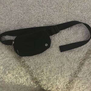 Lululemon black beltbag